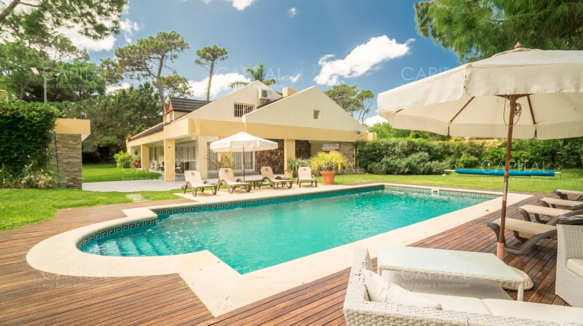Casa en Playa Mansa, propiedad 281834 -Imagen 1