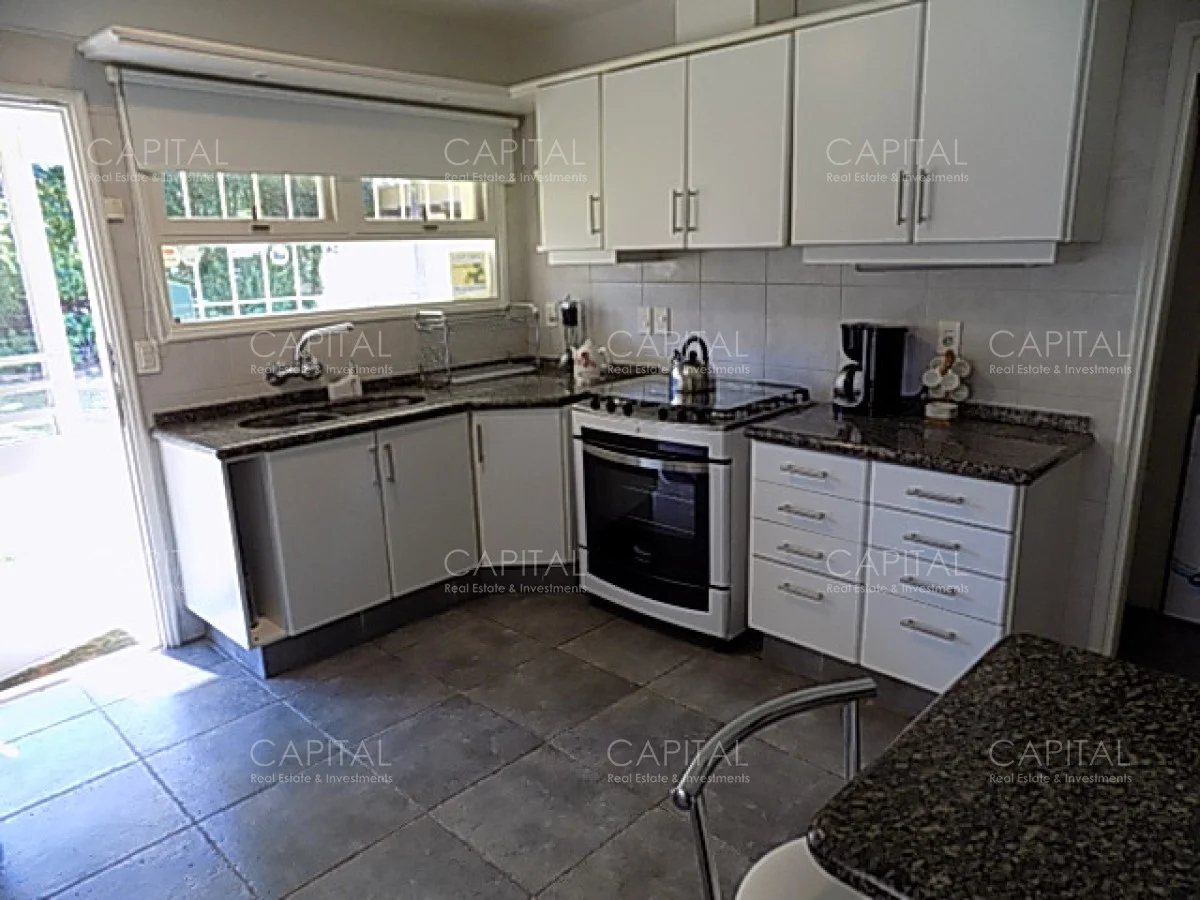 Casa en Playa Mansa, propiedad 281834 -Imagen 11