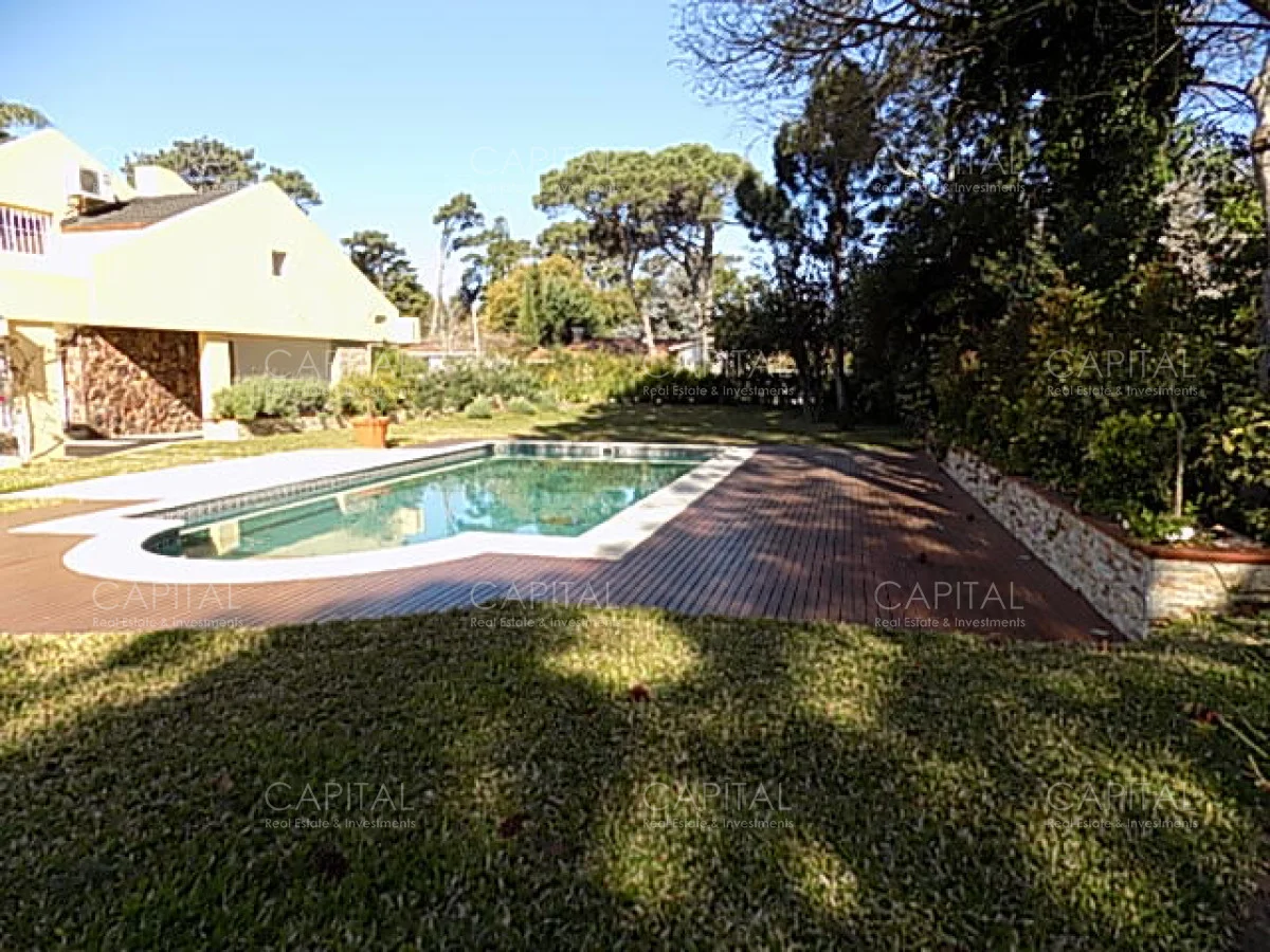 Casa en Playa Mansa, propiedad 281834 -Imagen 9