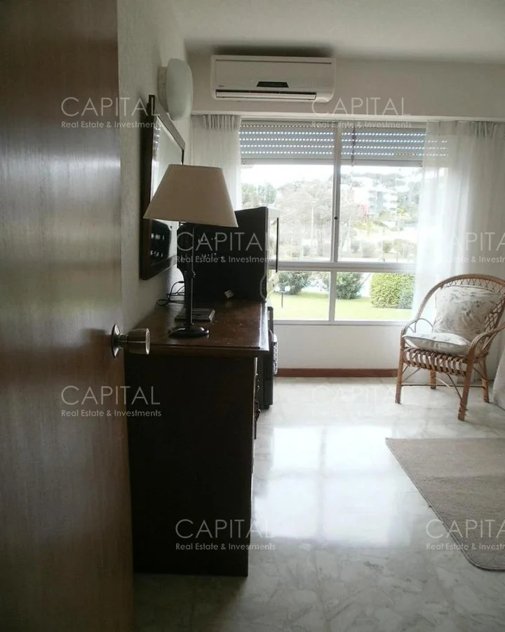 Apartamento en Playa Mansa, propiedad 281973 -Imagen 17