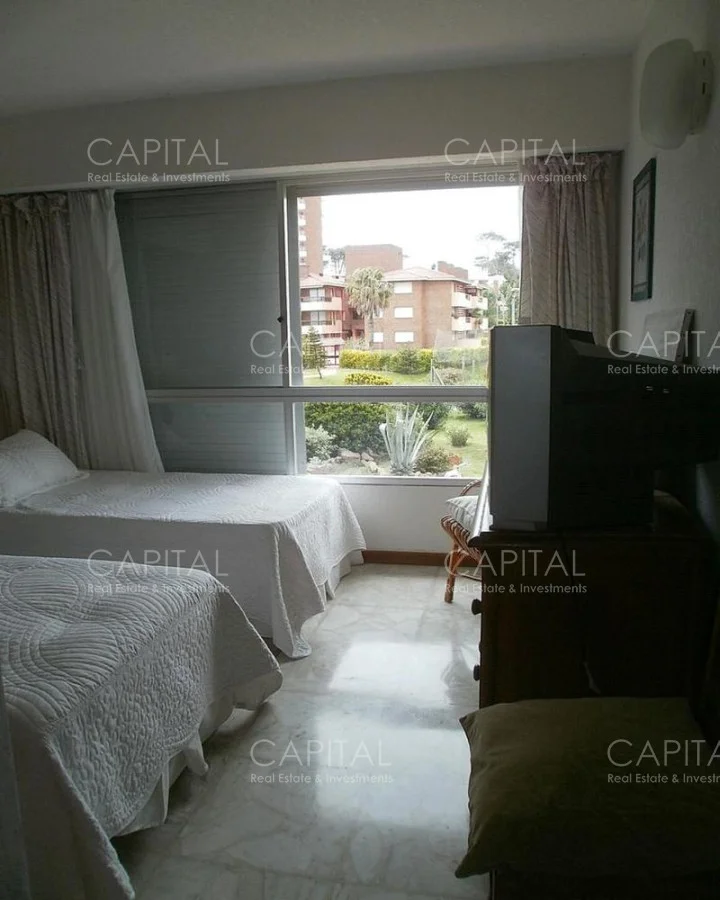 Apartamento en Playa Mansa, propiedad 281973 -Imagen 20