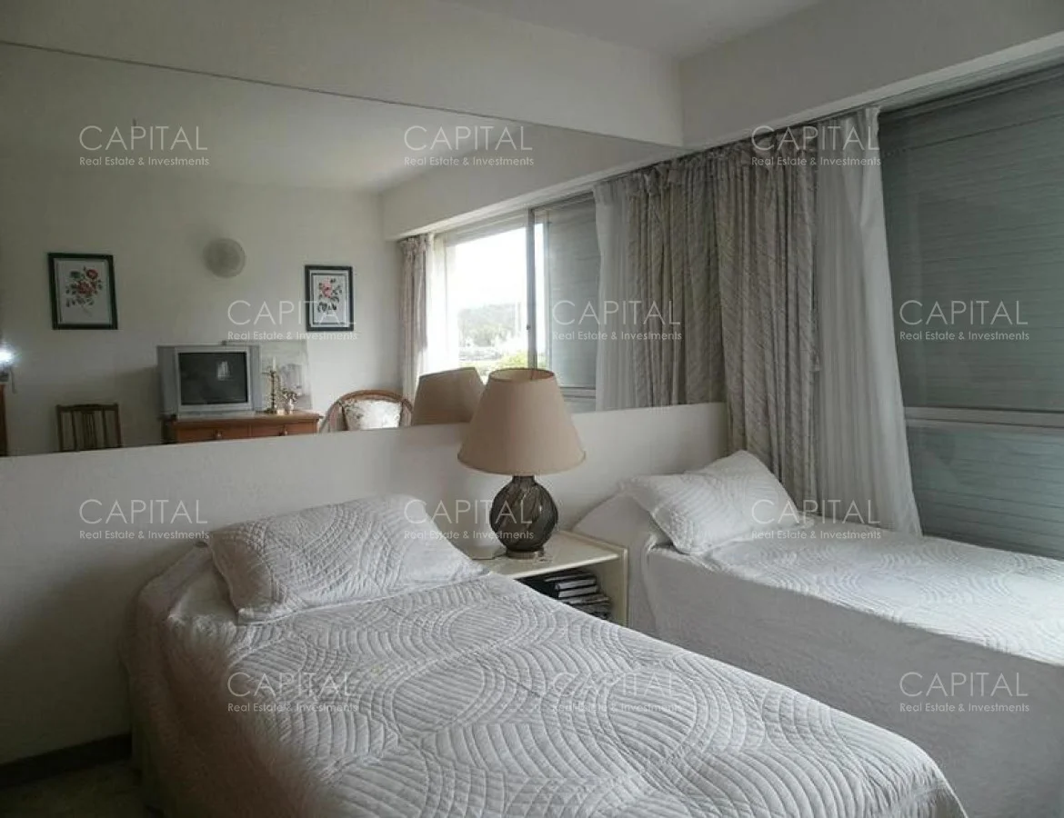 Apartamento en Playa Mansa, propiedad 281973 -Imagen 21