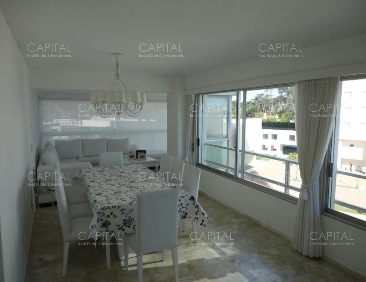 Apartamento en Playa Mansa, propiedad 281986 -Imagen 11