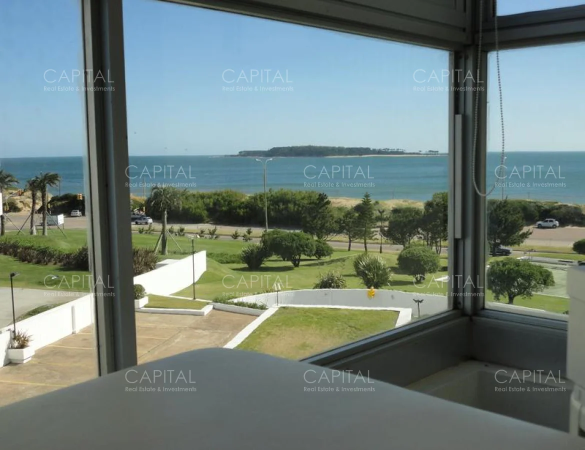 Apartamento en Playa Mansa, propiedad 281986 -Imagen 16