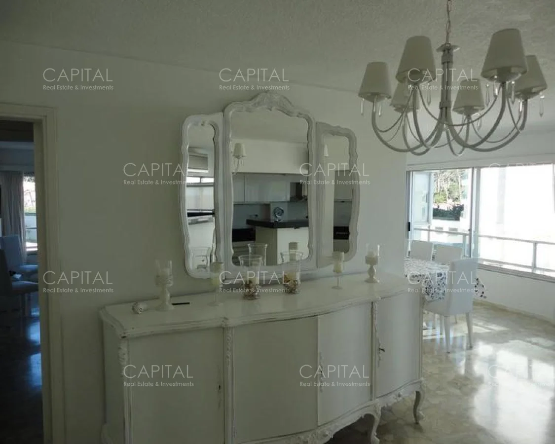 Apartamento en Playa Mansa, propiedad 281986 -Imagen 10