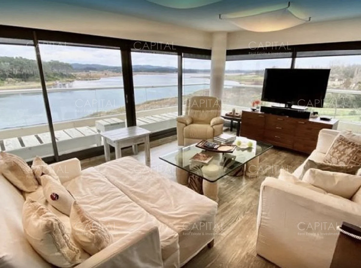 Apartamento en Playa Mansa, propiedad 282719 -Imagen 3