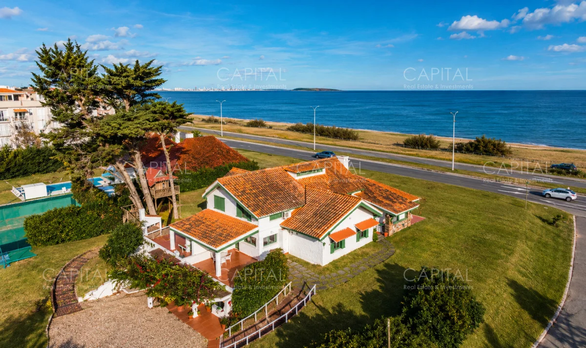 Casa en Playa Mansa, propiedad 287845 -Imagen 1