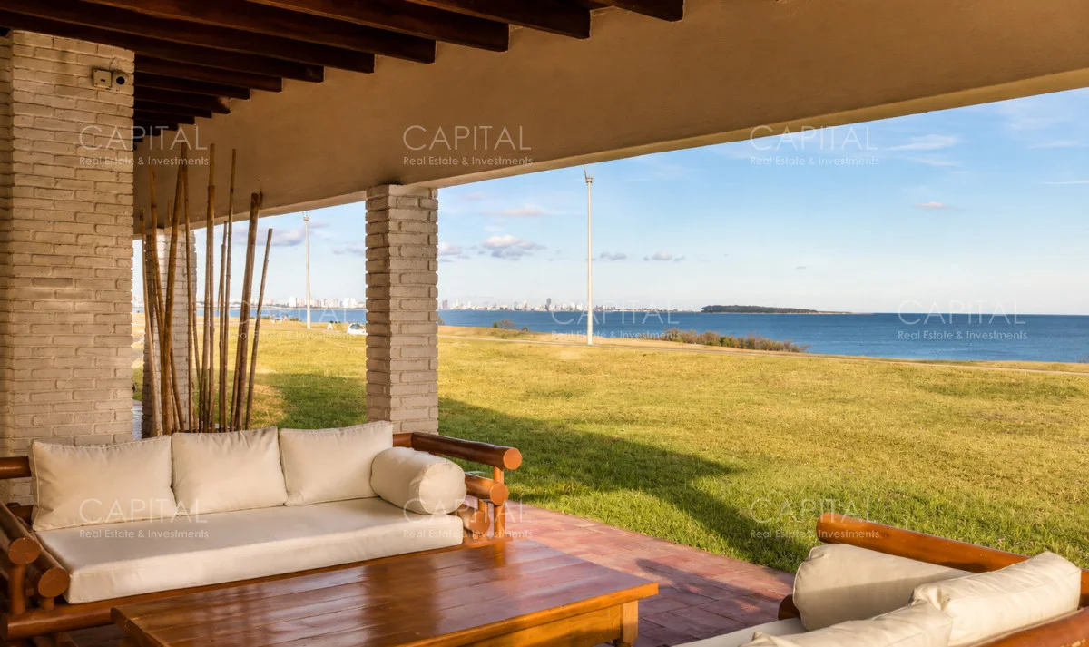 Casa en Playa Mansa, propiedad 287845 -Imagen 2