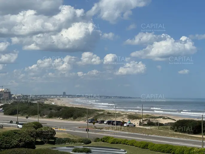 Departamento en Venta en Playa Brava, Punta del Este.
