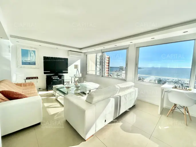 Apartamento reciclado de 3 dormitorios en venta.