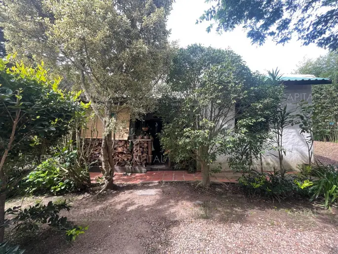 Casa en Balneario Buenos Aires con muy lindo jardín