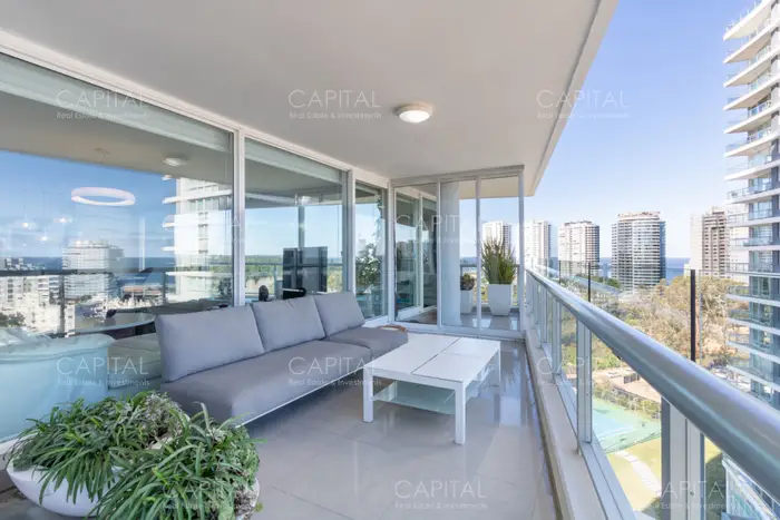 Departamento en Venta en Playa Brava con espectacular vista