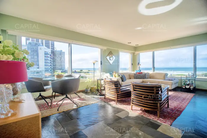 Apartamento en Venta 4 dormitorios en Playa Brava, con vista al Mar