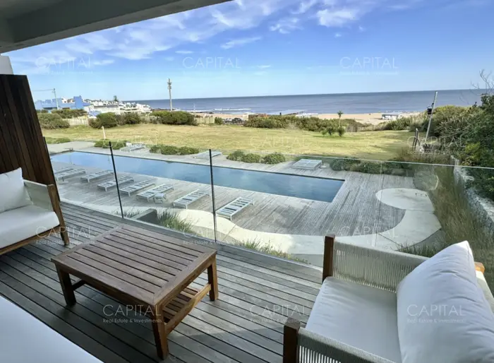 Departamento moderno frente a Playa Bikini en Manantiales