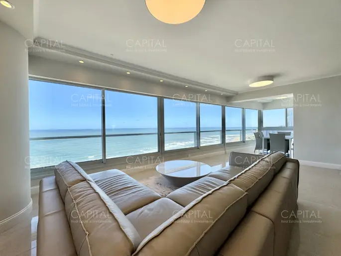 Le Parc esquinero piso alto en playa brava en venta