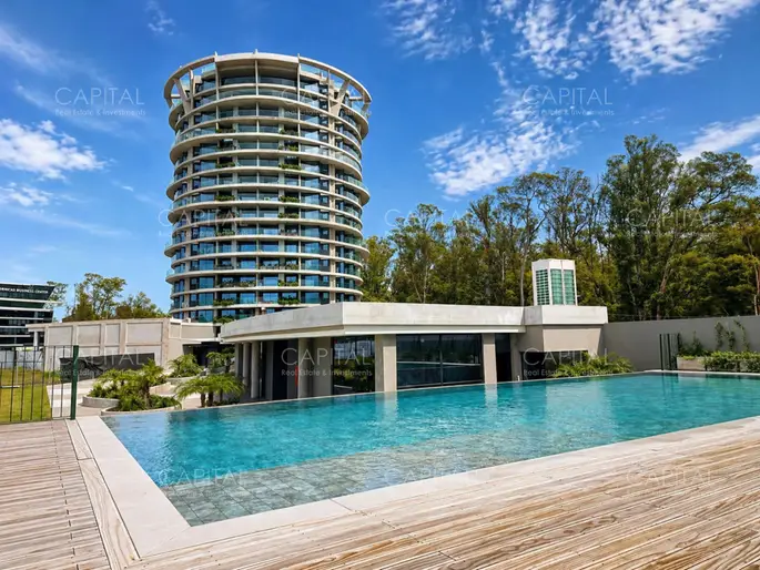 Penthouse en Carrasco | Piscina privada, solárium y doble parrillero