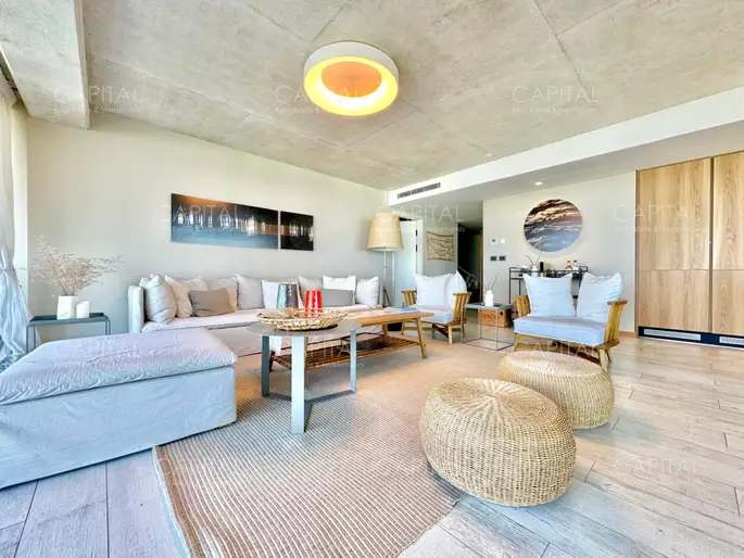 Surfside departamento en alquiler con vista a Playa Brava