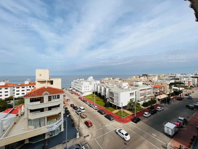 Apartamento Dos Dormitorios en Peninsula con Vista al Mar