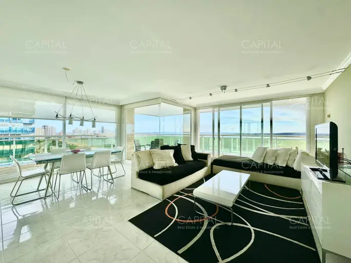 Coral Tower esquinero 3 suites + dependencia