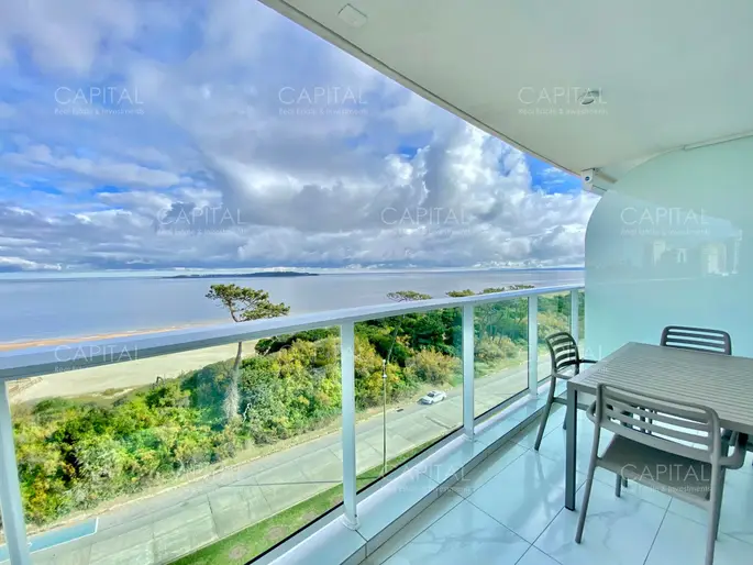 Apartamento de tres dormitorios en suite en Paramount Smart Tower en Alquiler Invernal y Temporal