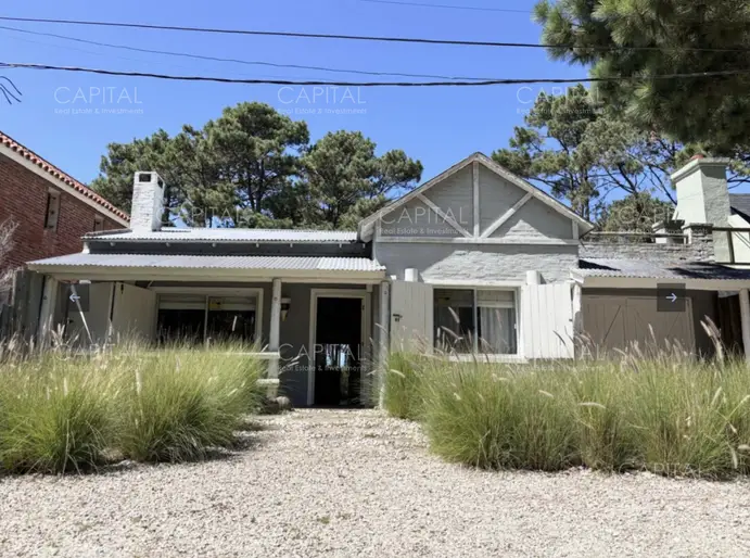 Venta casa tres dormitorios Montoya Punta del Este
