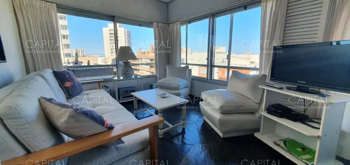 Venta departamento dos dormitorios con garage Península Punta del Este
