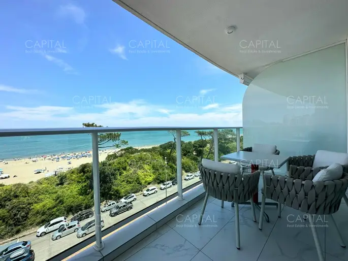 Apartamento de tres dormitorios en suites en Paramount Smart Tower en Alquiler