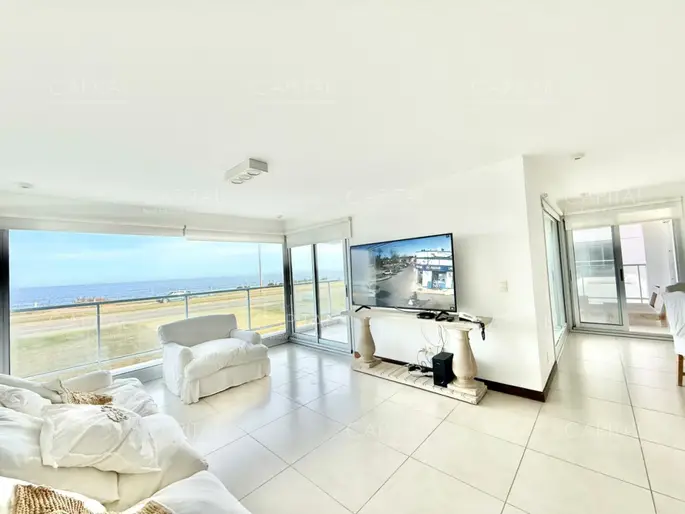Duplex de 4 suites Departamento Frente al Mar