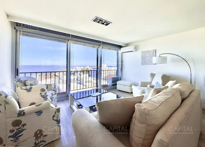 Apartamento de tres Dormitorios en venta, Puerto de Punta del Este