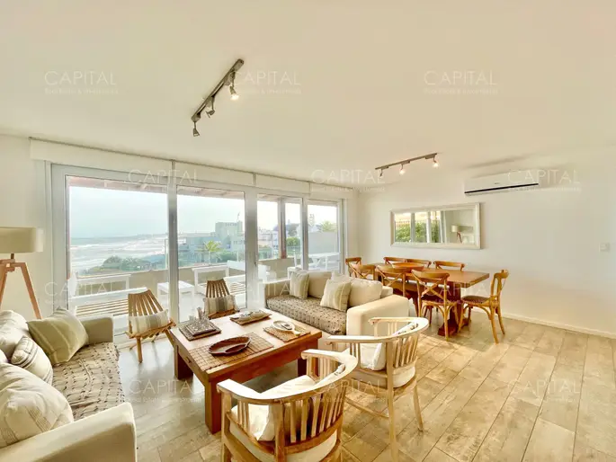 Palcos De La Posta venta de apartamento frente al mar, La Barra