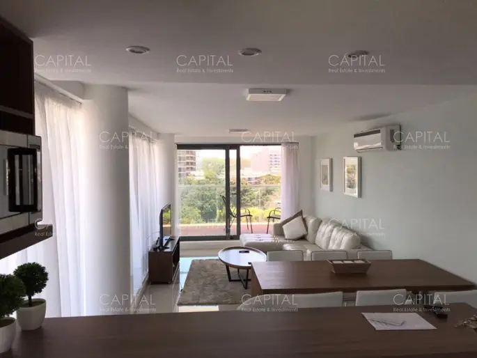 Muy lindo apartamento esquinero en alquiler en Punta del Este