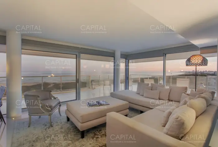 Espectacular Penthouse Duplex Mythos  Ubicado en la Parada 31 Playa Brava.