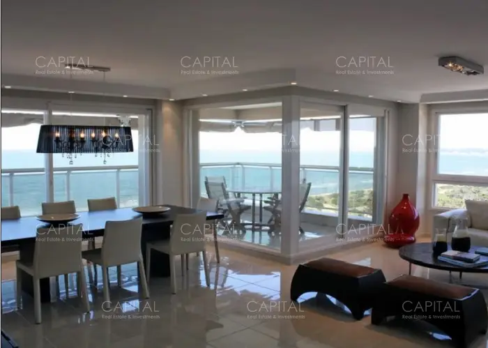 Apartamento esquinero en Le Jardin Punta del Este - Tres dormitorios en suite más dependencia de servicio con baño