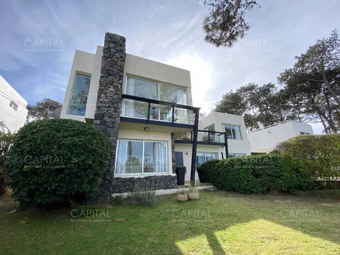 Casa en Montoya 5 dormitorios en venta