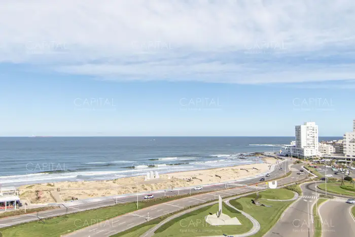 Imperiale Apartamento Punta del Este Tres Dormitorios en Suite