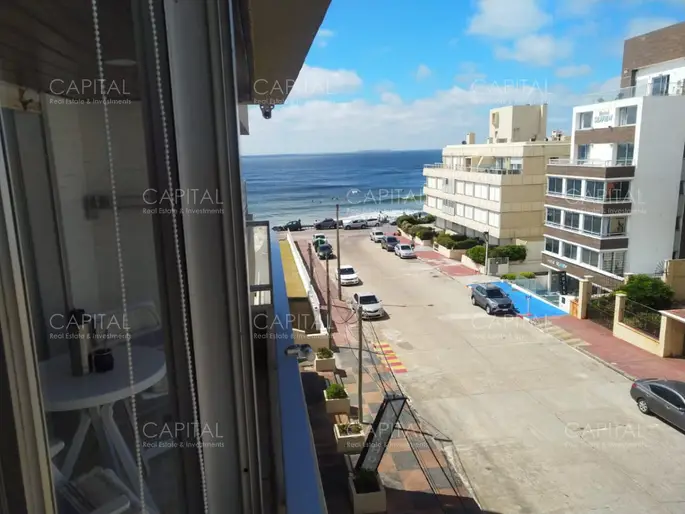 Apartamento en Playa El Emir, Muy cerca de Gorlero, Balcón con Vista Al Mar - 1 dormitorio