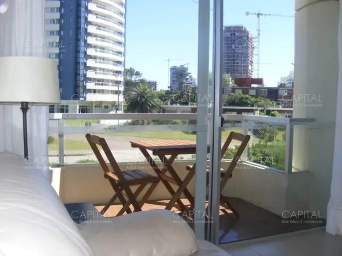 APARTAMENTO DOS DORMITORIOS EN ALQUILER DE TEMPORADA, PLAYA BRAVA - PUNTA DEL ESTE