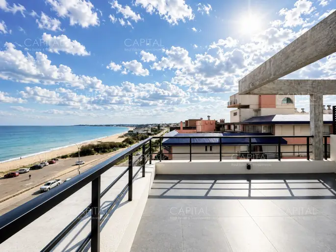 Apartamento en Venta en Primera Linea Playa Mansa 2 Dormitorios