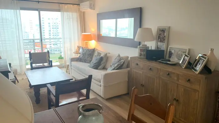 Apartamento en venta c/ cochera en Malvin