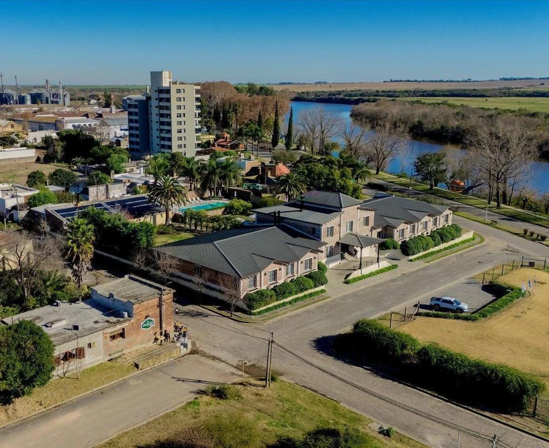 Edificio Comercial en Dolores, propiedad 258781 -Imagen 2
