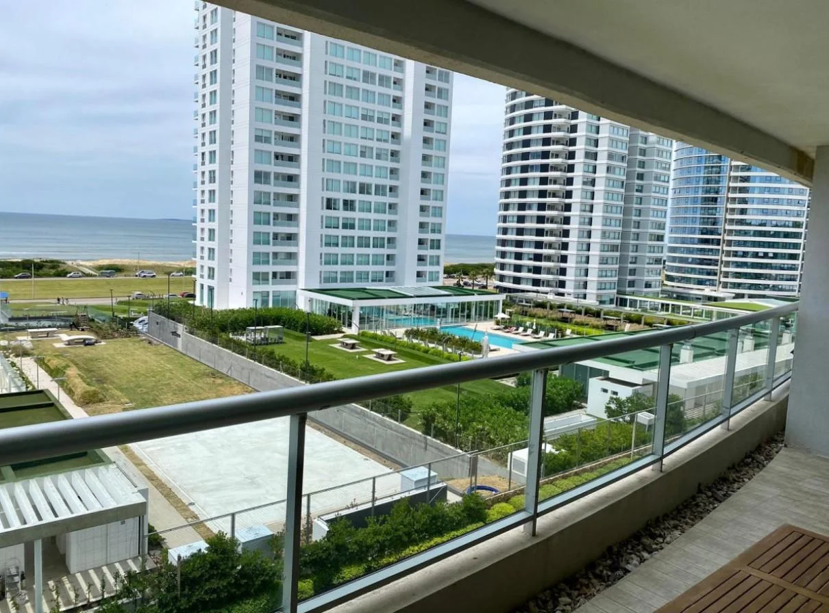 Apartamento en Playa Brava, propiedad 258990 -Imagen 1