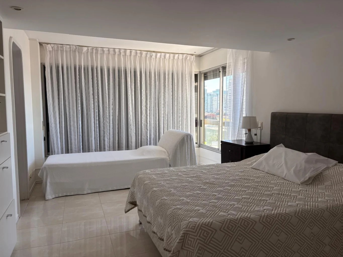 Apartamento en Playa Mansa, propiedad 274257 -Imagen 22