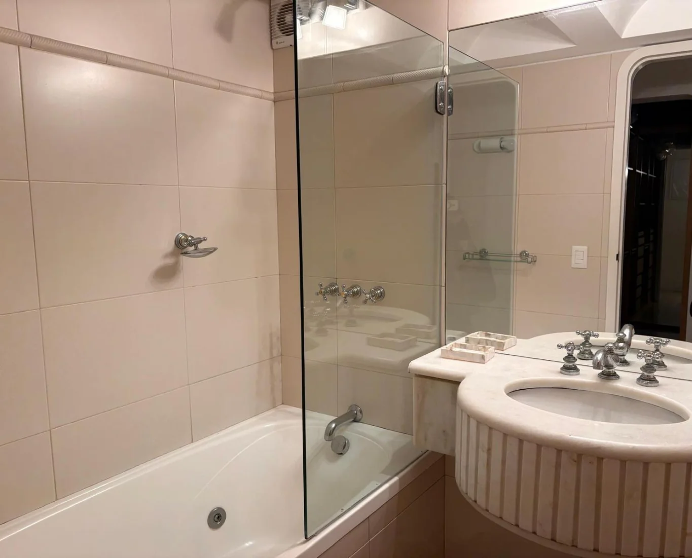 Apartamento en Playa Mansa, propiedad 274257 -Imagen 25