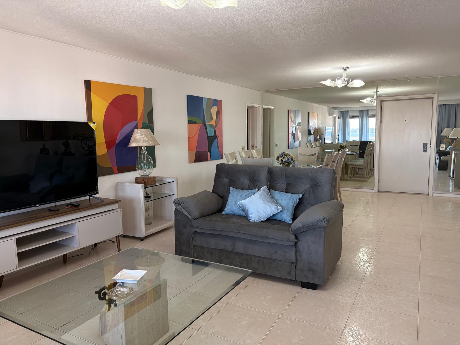 Apartamento en Playa Mansa, propiedad 274386 -Imagen 4