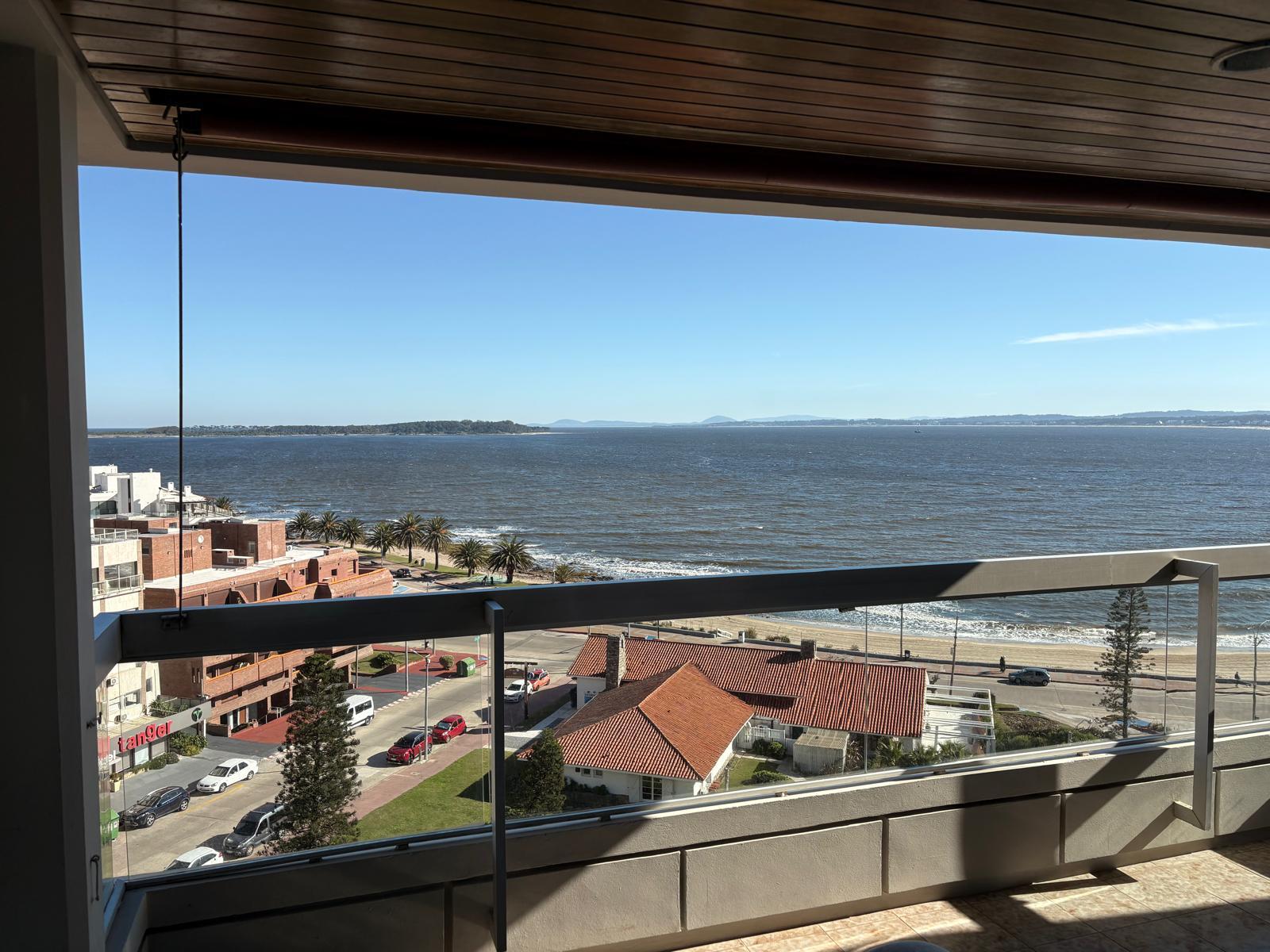 Apartamento en Playa Mansa, propiedad 274386 -Imagen 1