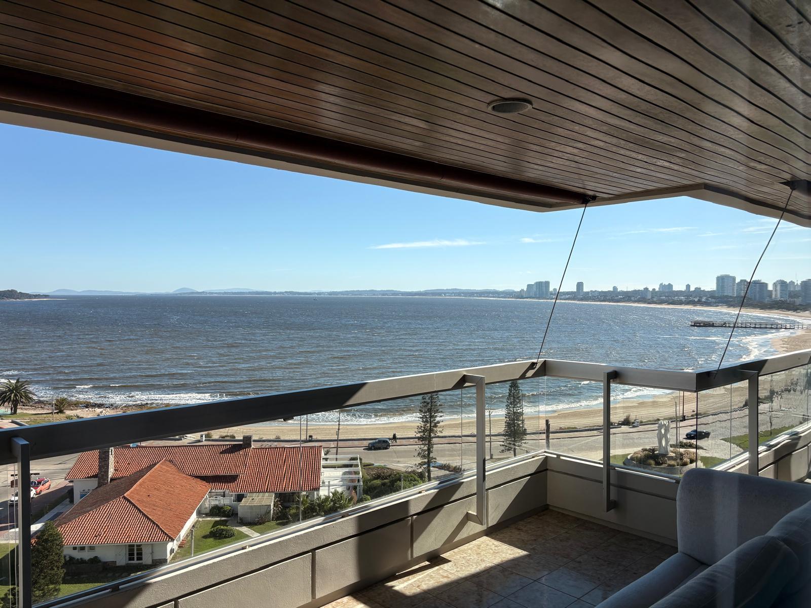 Apartamento en Playa Mansa, propiedad 274386 -Imagen 2