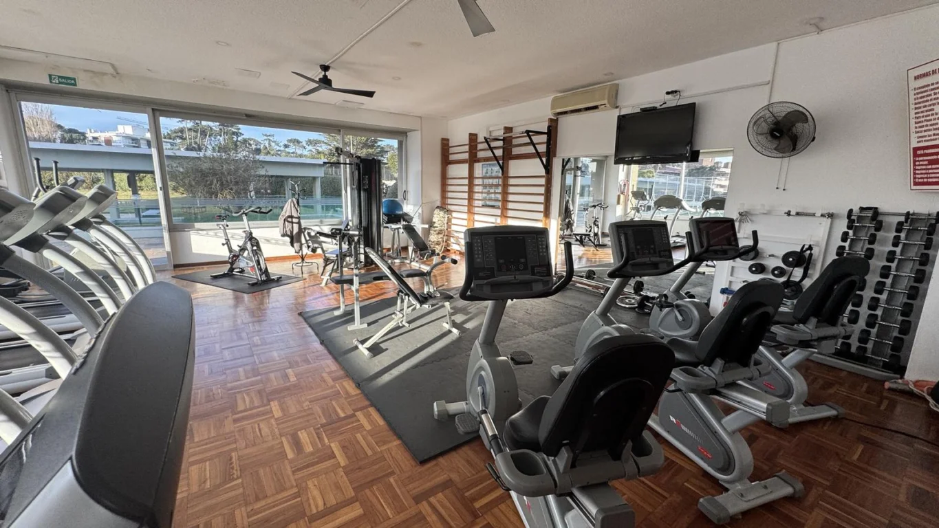 Apartamento en Playa Mansa, propiedad 284976 -Imagen 18
