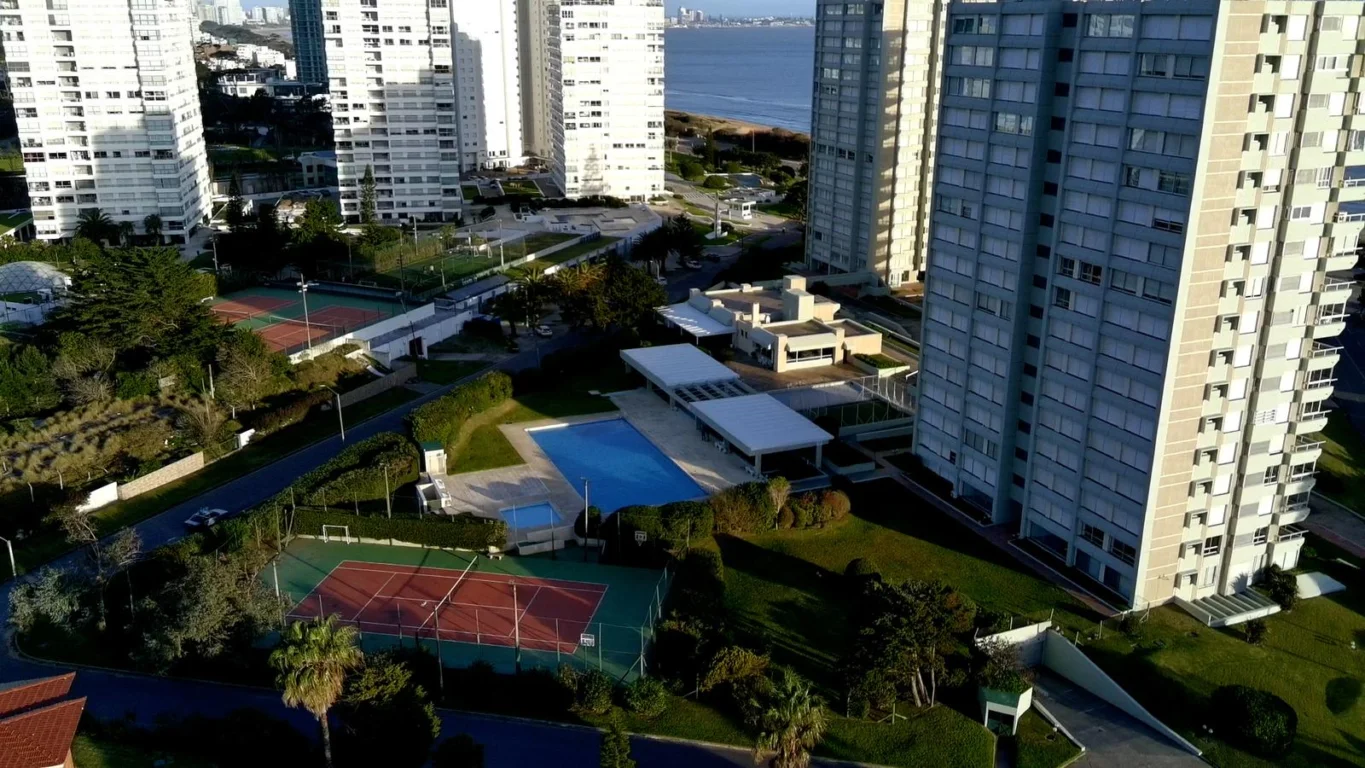 Apartamento en Playa Mansa, propiedad 284976 -Imagen 19