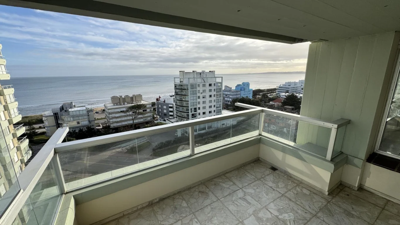 Apartamento en Playa Mansa, propiedad 284976 -Imagen 7