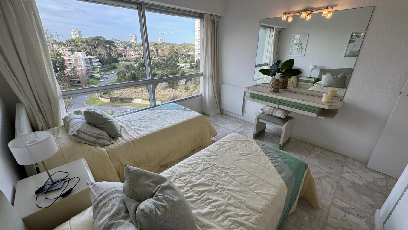 Apartamento en Playa Mansa, propiedad 284976 -Imagen 9